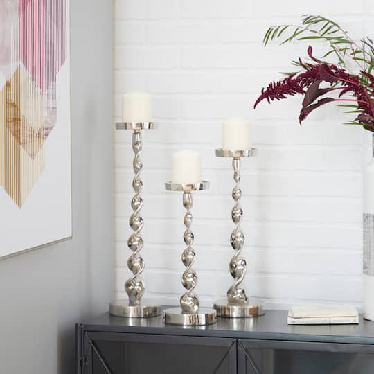 Silver Aluminum Candle Holder Set